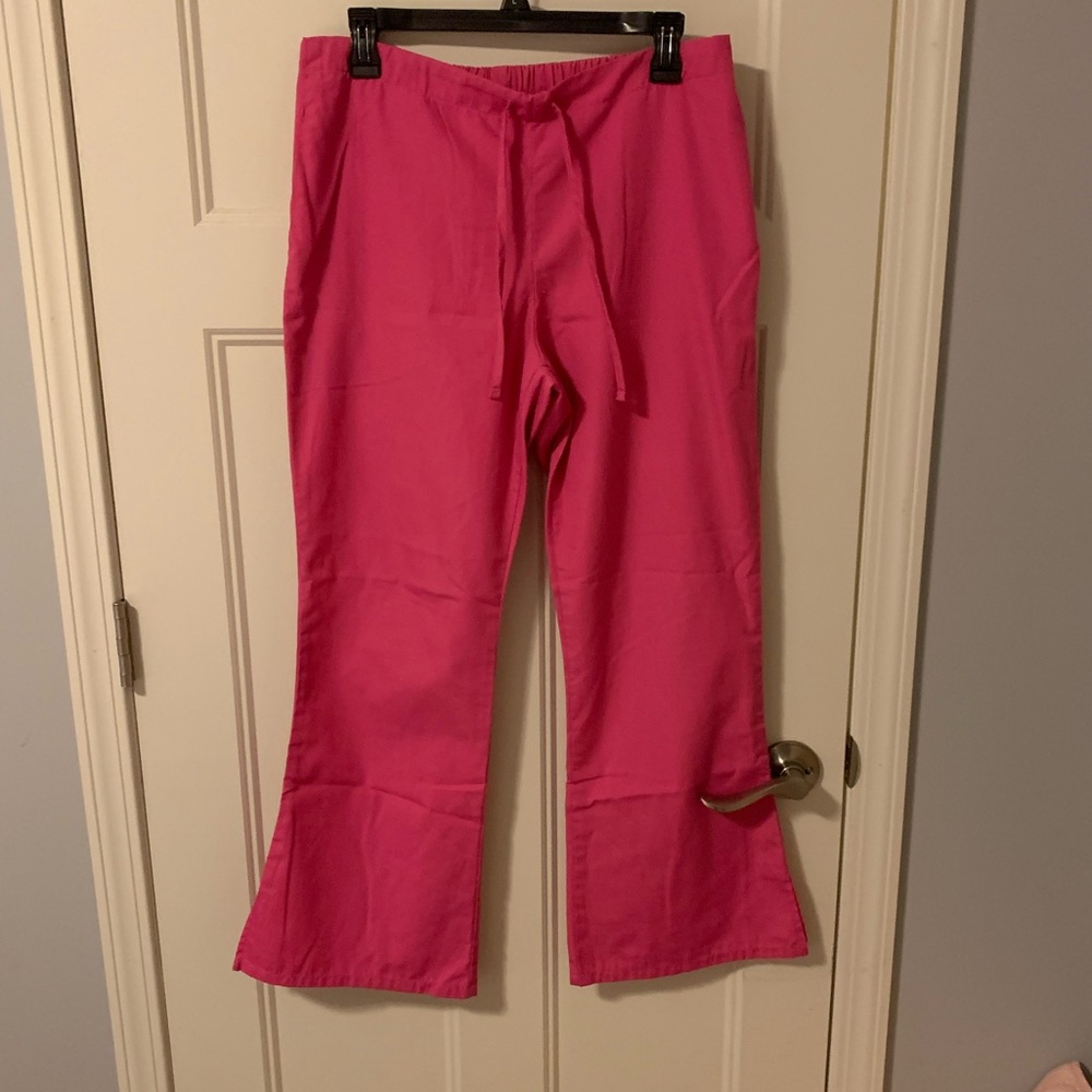 💕 pink scrub pants!